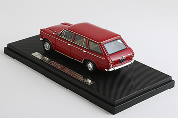 Alternative view of Fiat 1300 Familiare 1961 rosso scuro 1:43