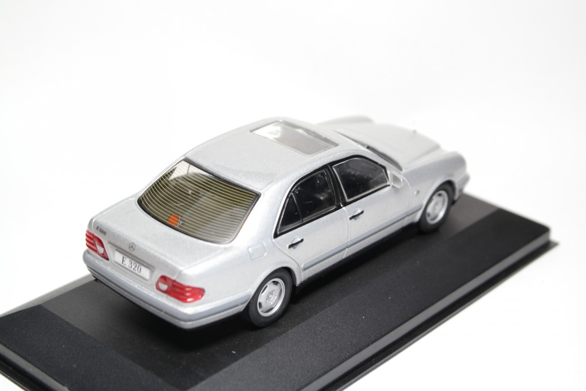 Herpa Mercedes-Benz A-Klasse, mountain grey 038263-004