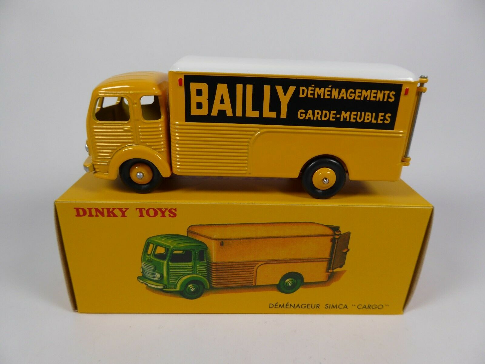 Simca Cargo Bailly Demenageur 1:43