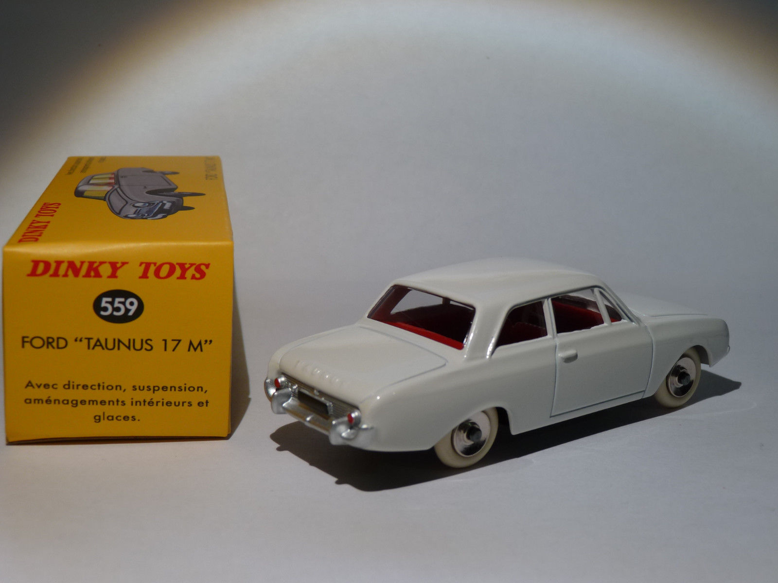 Dinky Toys France 1/43 - Ford Taunus Or