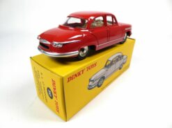 Alternative view of Panhard PL17 red  1:43