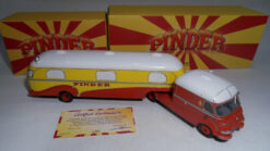 Ford - cirque Pinder Ensemble camion directeur Assomption  1:43
