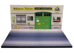 Lotus diorama garage Wilkinson Motors  1:43