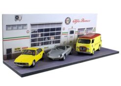 Alternative view of Alfa Romeo diorama garage  1:43