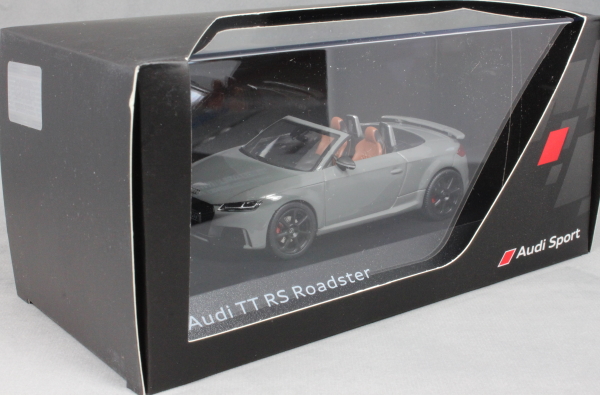 Audi TT RS roadster Nardo Grey 1:43 - Image 3