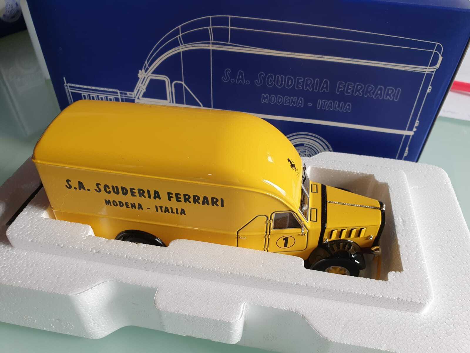 Alfa Romeo 500 Race Car Transporter 1936 yellow 1:43 - Image 3