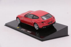 Ferrari FF red 1:43 - Image 3