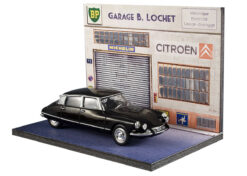 Alternative view of Citroen diorama garage B. Lochet  1:43