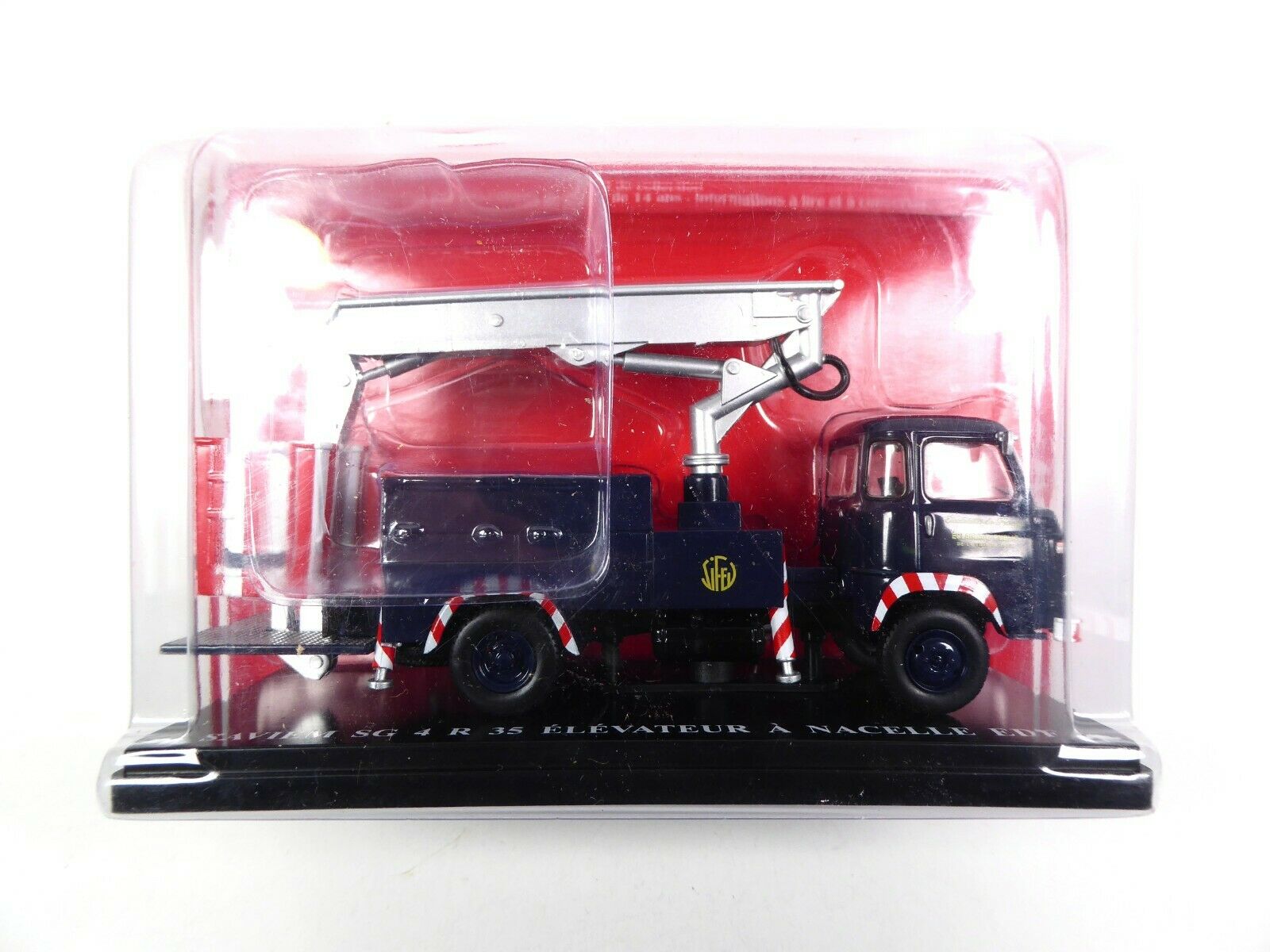 Norev Code 3 1/43 - Saviem SG4 Nacelle Pompiers - Modèle Modifié Unique