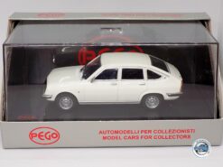 Lancia Beta Berlina serie I 1972 white 1:43 - Image 4