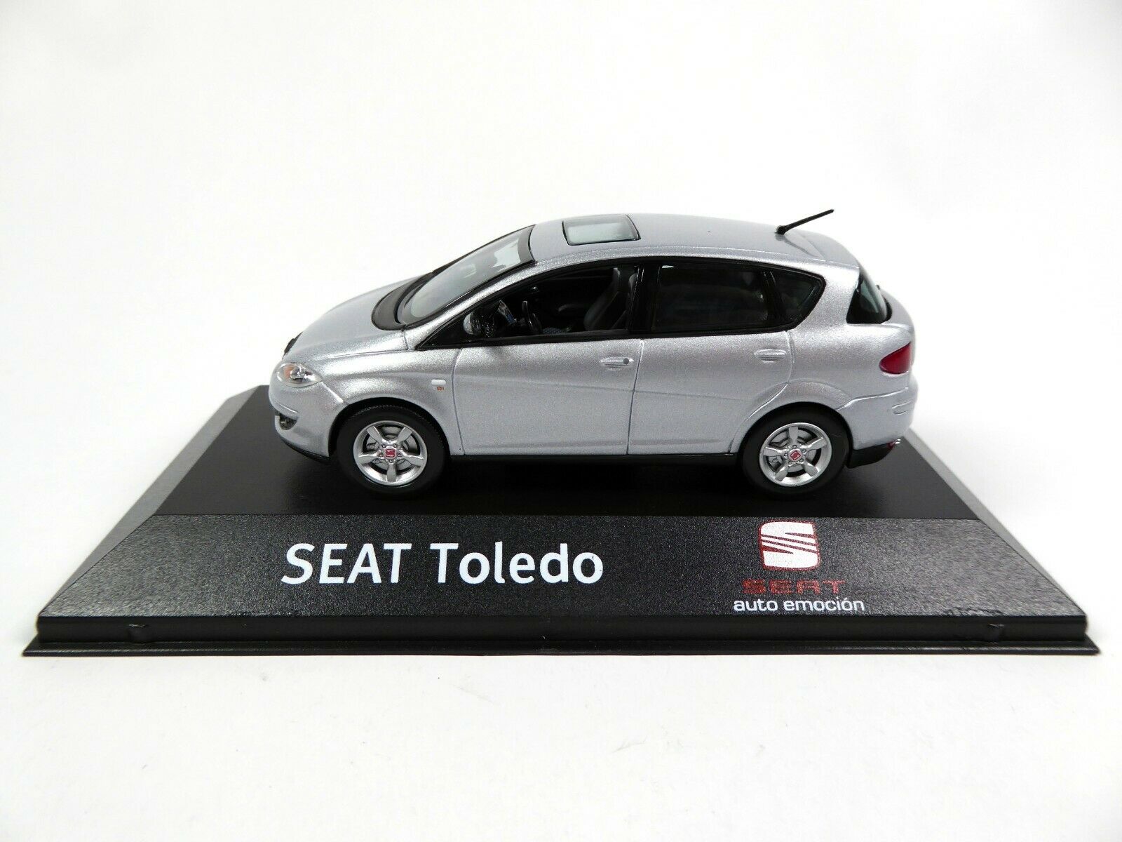 Seat Toledo Luna Grey 1:43