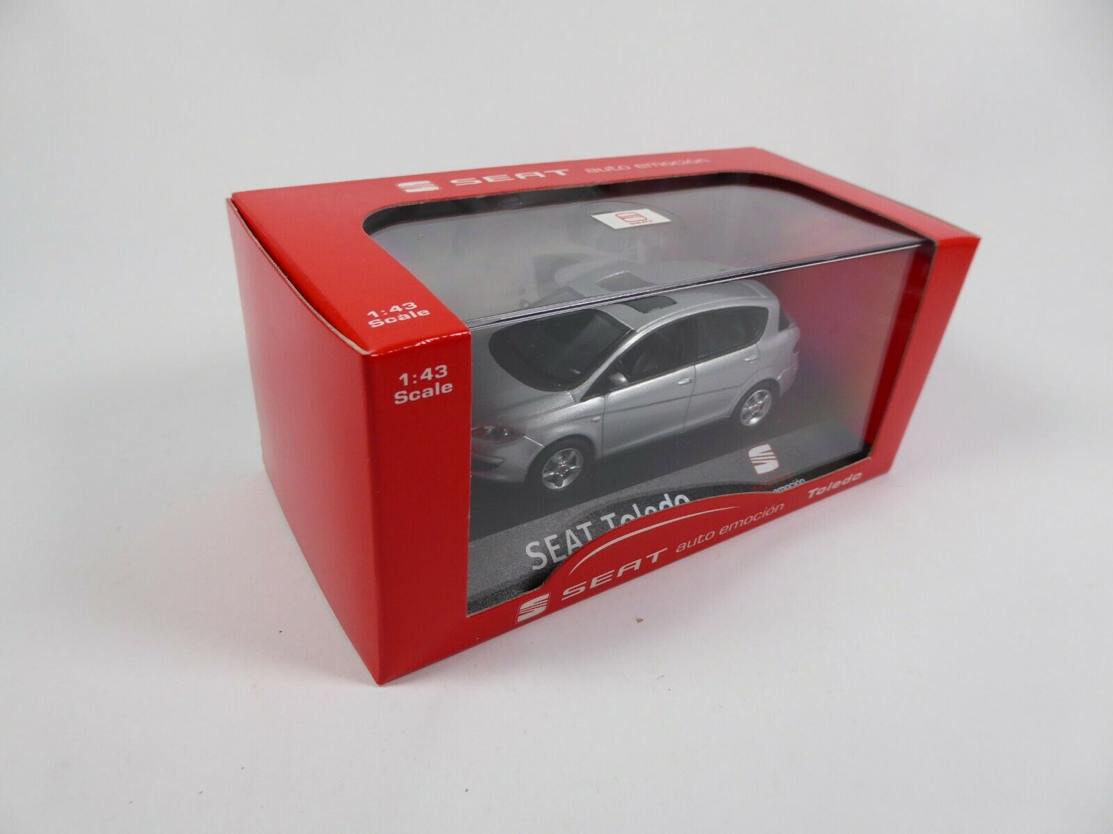 Seat Toledo Luna Grey 1:43 - Image 3