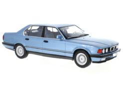 BMW 7-series E32 730i blue metallic  1:18
