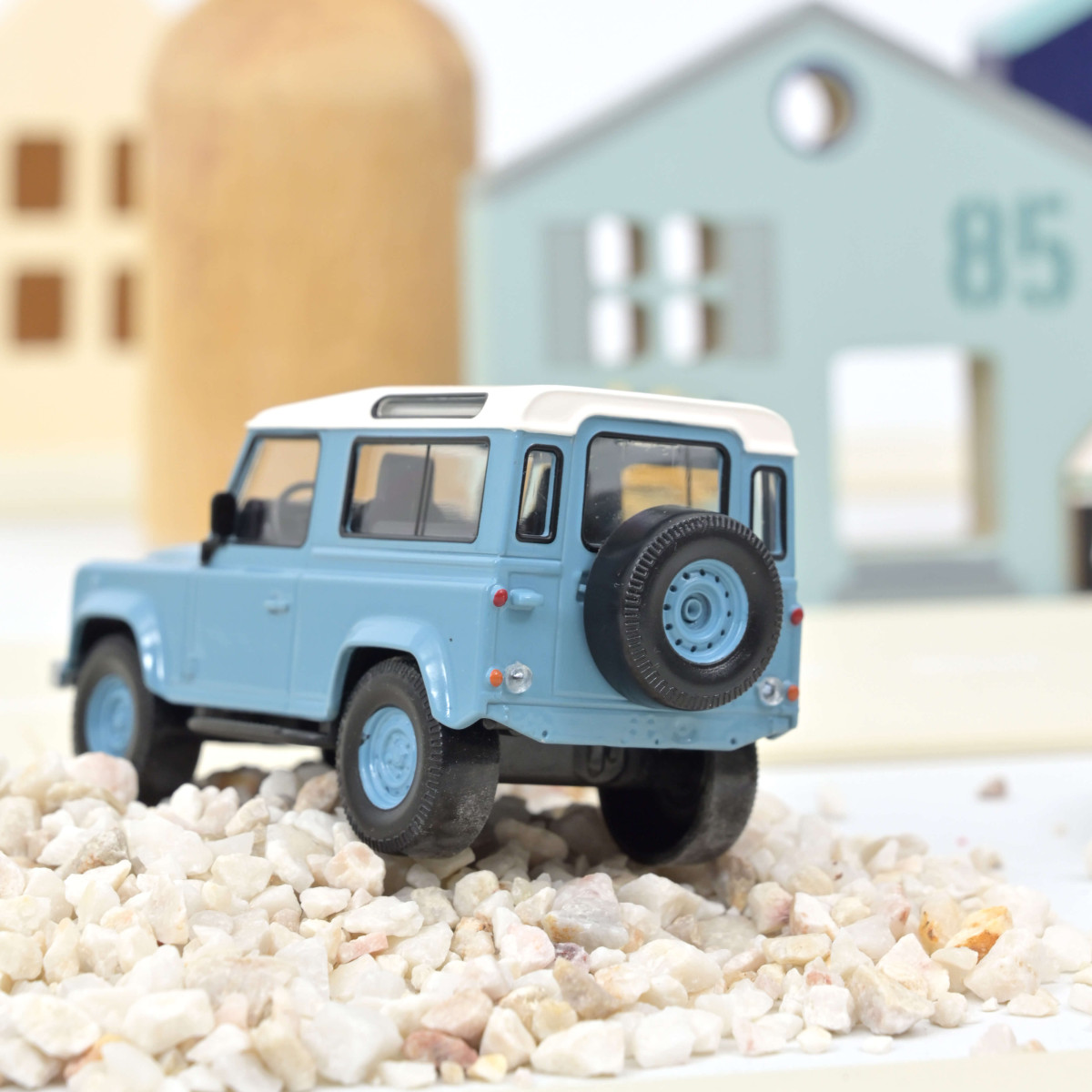 Land Rover Defender 1995 blue/white 1:43 - Image 4