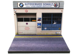 BMW diorama garage Autoservice Schulz  1:43
