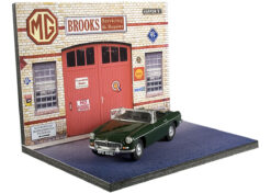 Alternative view of MG diorama garage Brooks servicing & repairs  1:43