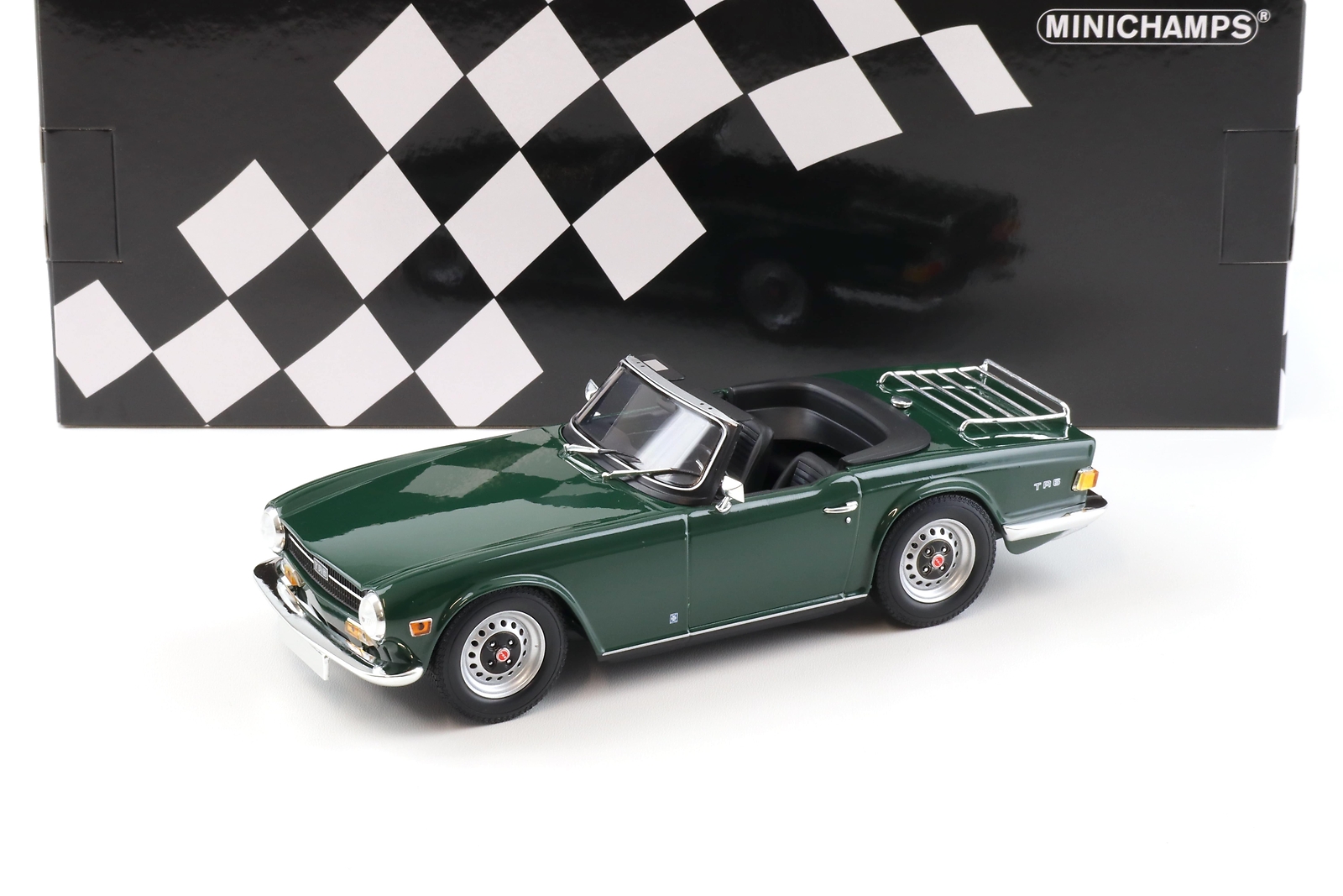 Triumph TR6 1969 LHD dark green 1:18 - Image 3