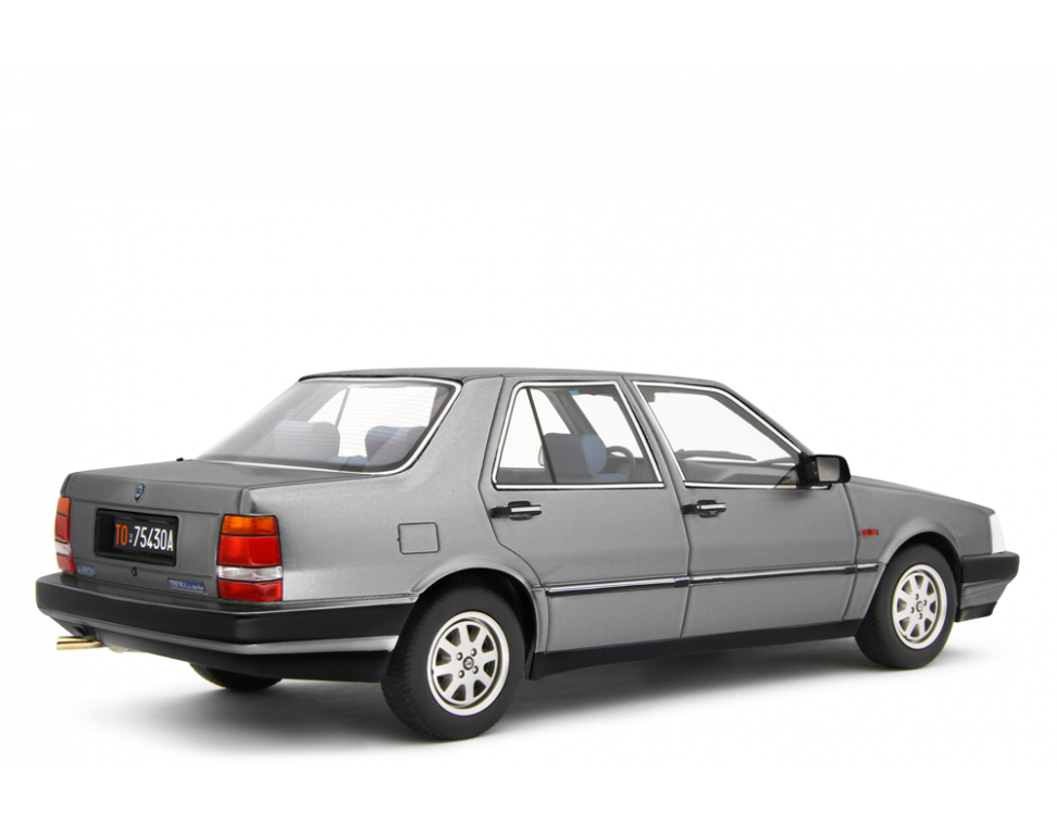 Lancia Thema 2.0 i.e. Turbo 1984 grigio metallic 1:18 - Image 2