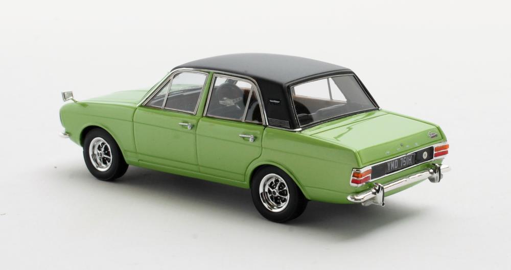 Matrix 1:43 Ford Cortina 1600E Año de construcción 1970 verde metálico