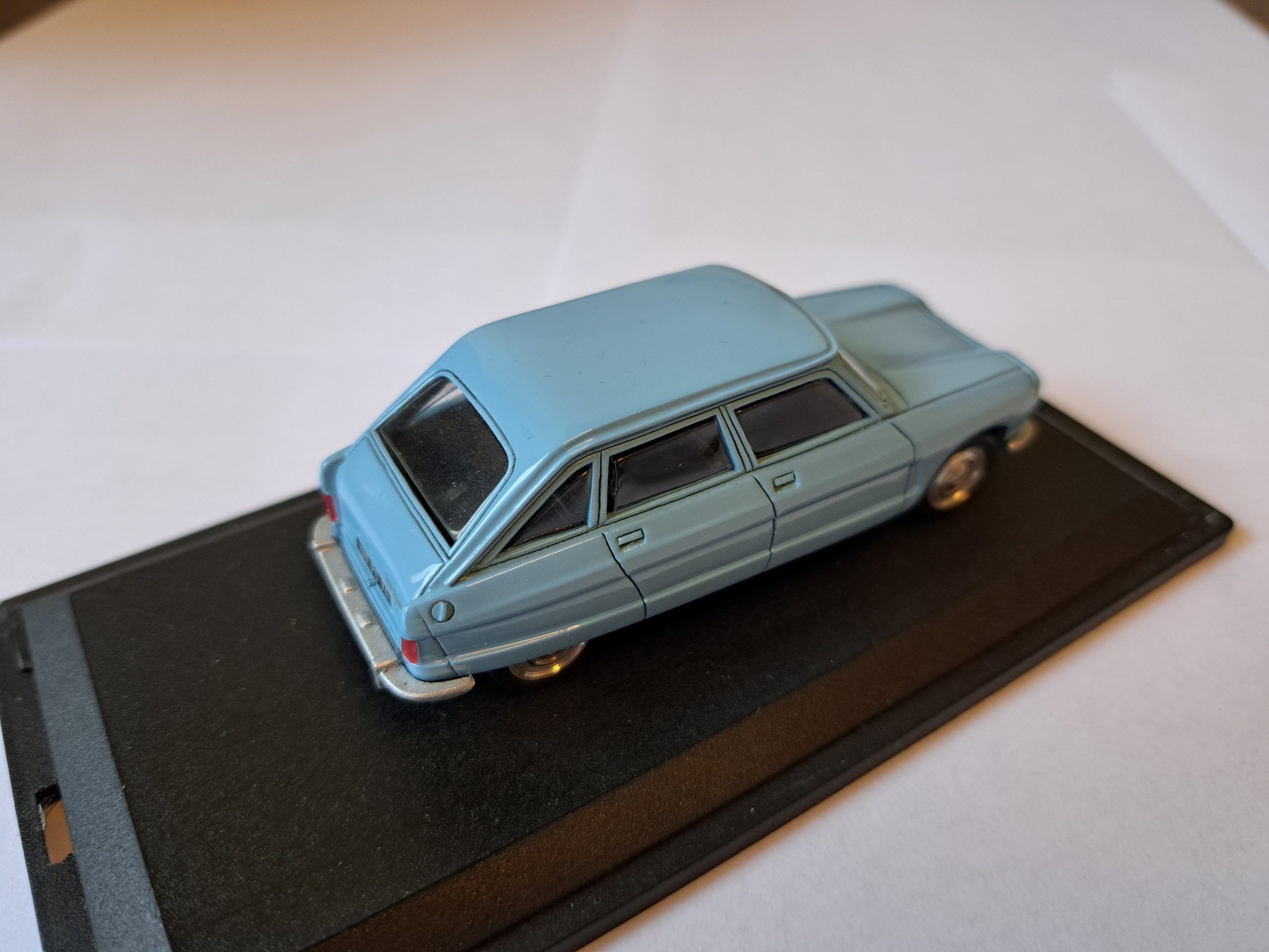 Miniature Paradcar 1/43 – Citroën AMI 8 – Occasion (décrite En Commentaire)