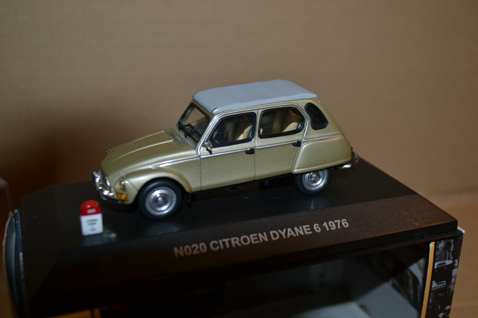 Salvat Modellauto 1:43 Citroën Dyane 6 1981 – Blauer Vintage-Flitzer Für Sammler