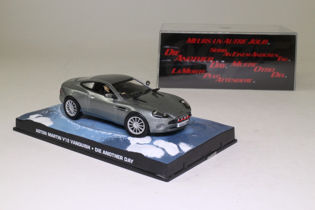Aston Martin V12 Vanquish James Bond - Die Another day - 1:43