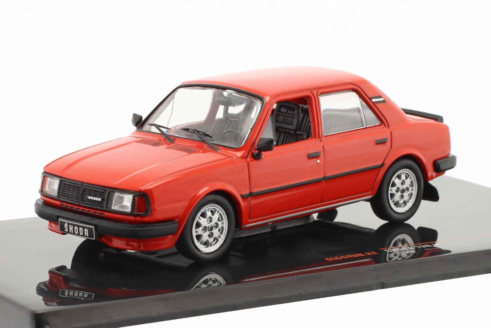 Skoda 130 L 1988 red 1:43 - Image 2
