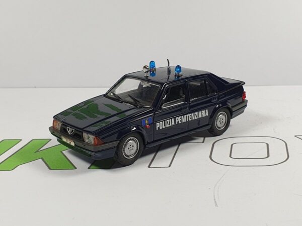 Miniature Alfa Romeo 75 1.8 I.E. 1988 – Polizia Italienne DEAGOSTINI 1/43, Neuve