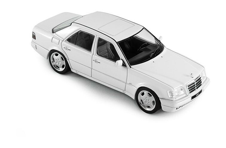 Mercedes-Benz W124 E60 AMG 1994 white 1:43 - Image 4