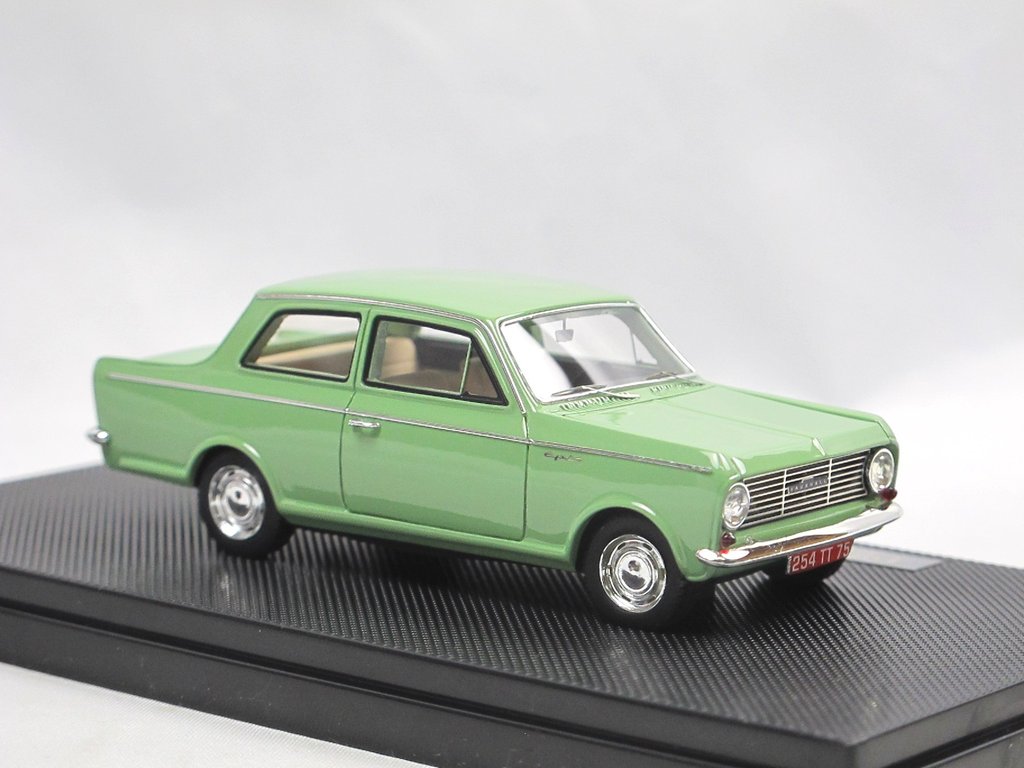 Vauxhall Epic de Luxe (French Market) 1964 Cactus Green 1:43 - Image 4