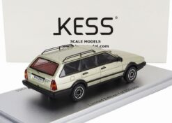 Volkswagen Passat Variant B2 GT Syncro 1985 silver flash metallic 1:43 - Image 2