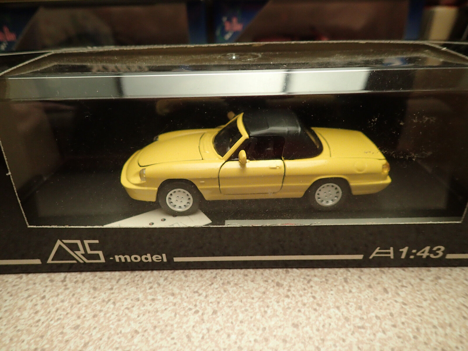 Alfa Romeo - Spider Ultima Série IV 1990 - Milenarose - 1/43 - Autos Miniatures