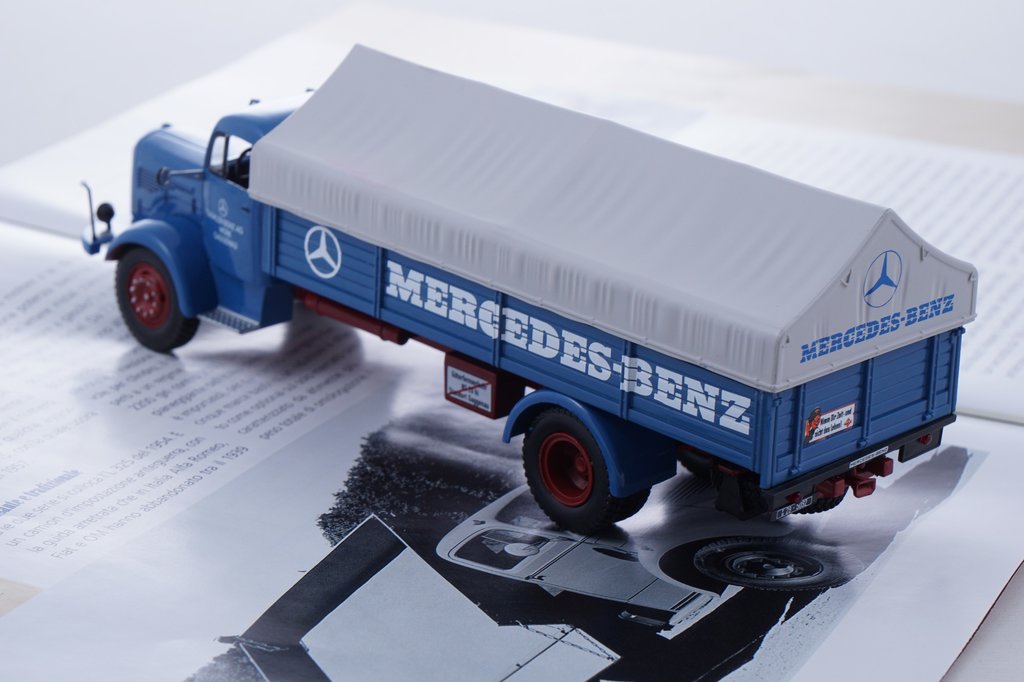 Mercedes-Benz L 325 1954 Daimler-Benz AG 1:43 - Image 3