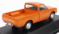 Alternative view of Datsun 620 1975 orange 1:43