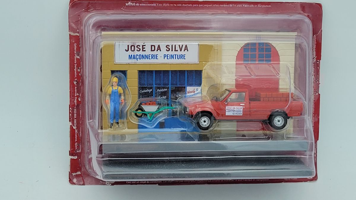 Peugeot 504 pick-up Dangel diorama Jose da Silva 1:43 - Image 4