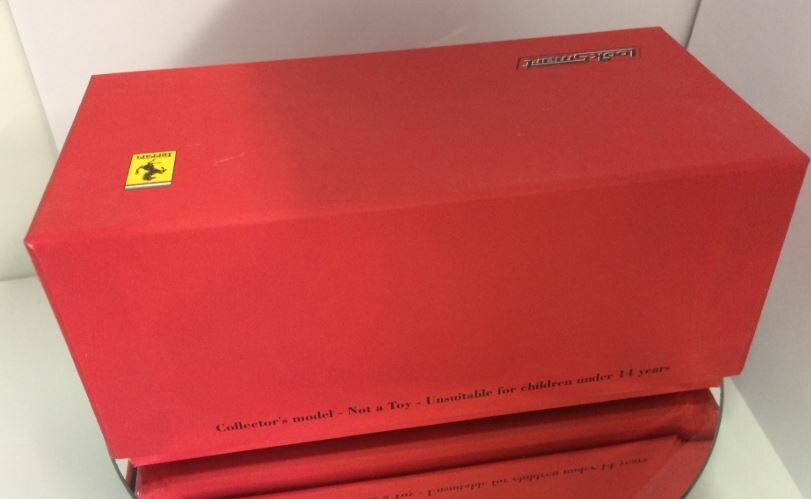 Ferrari California T Rosso California / Nero Stellato 1:43 - Image 3