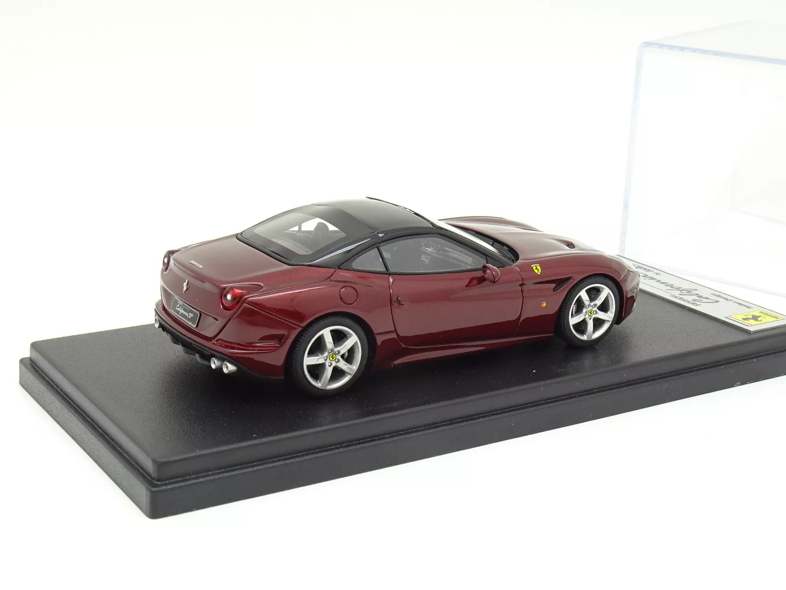 Ferrari California T Rosso California / Nero Stellato 1:43 - Image 2