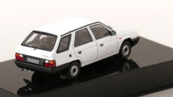 Alternative view of Skoda Forman 1990 white  1:43