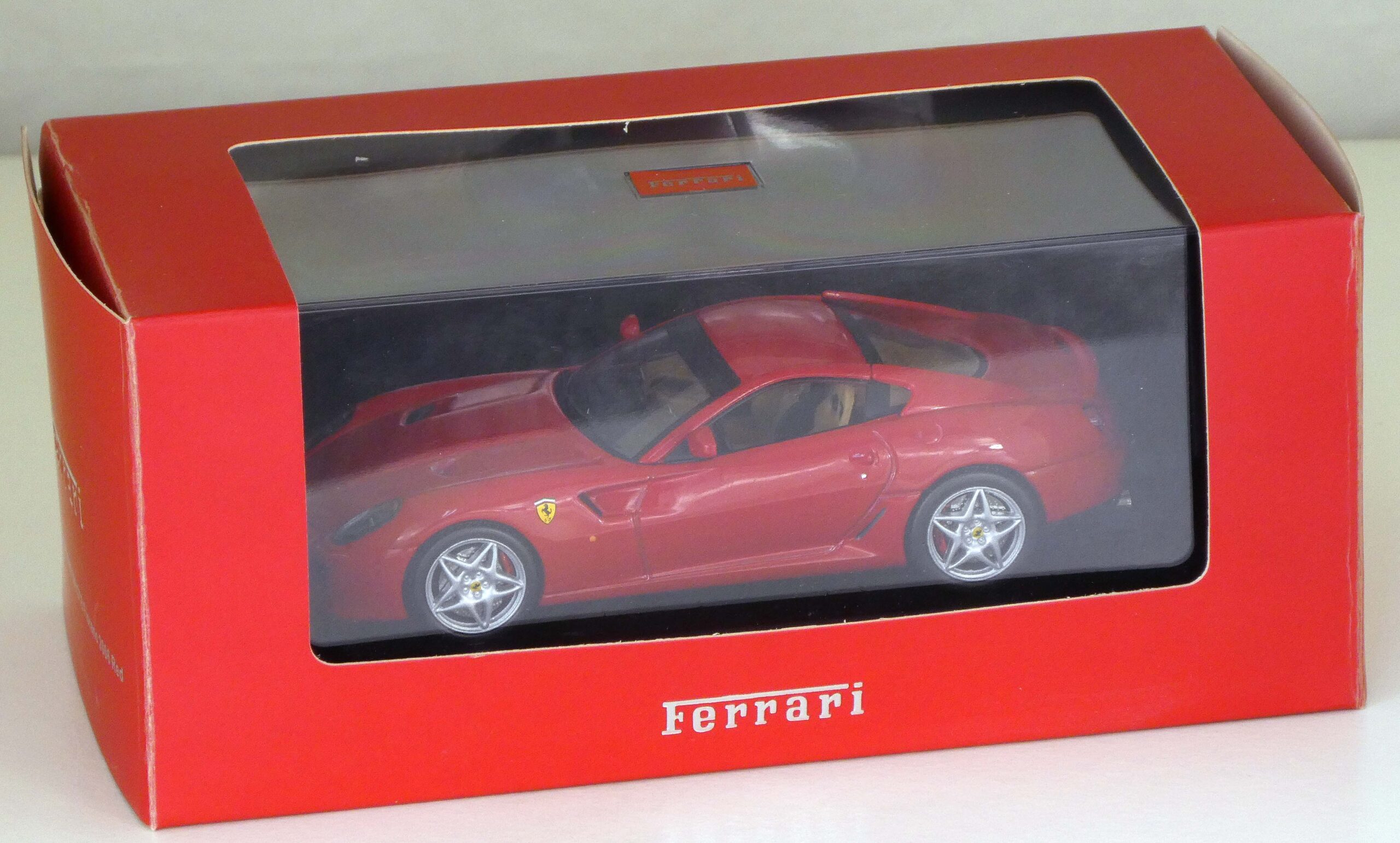 Alternative view of Ferrari 599 GTB Fiorano 2006 red  1:43