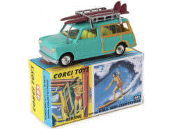 Mini Countryman with roofrack surfing  1:43