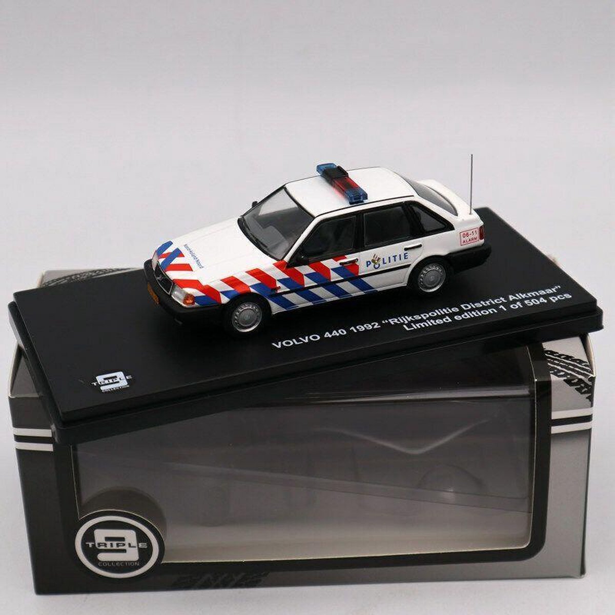 Volvo 440 Rijkspolitie District Alkmaar 1992 1:43 - Image 3