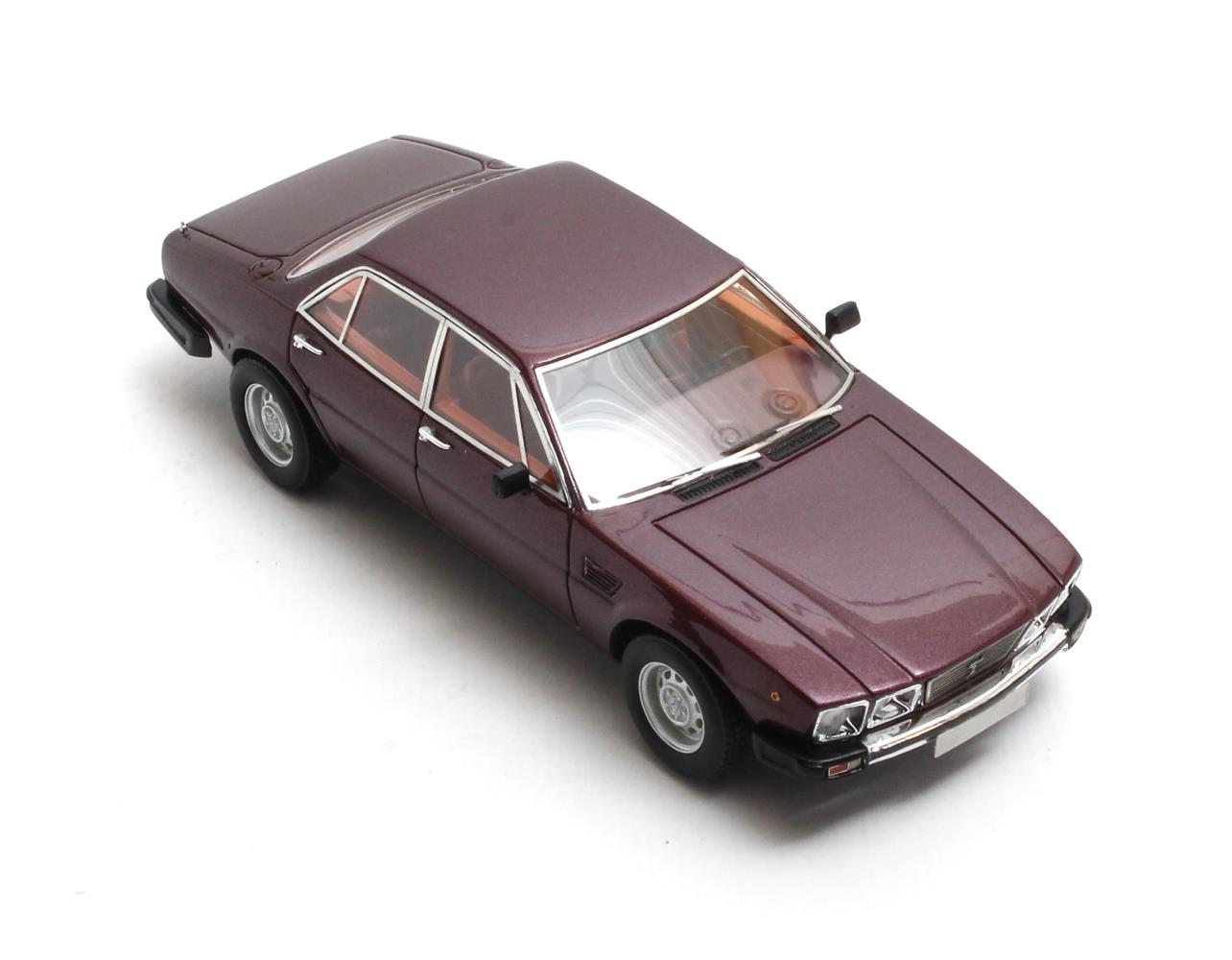 De Tomaso Deauville series II 1978-1985 red metallic  1:43 - Image 4