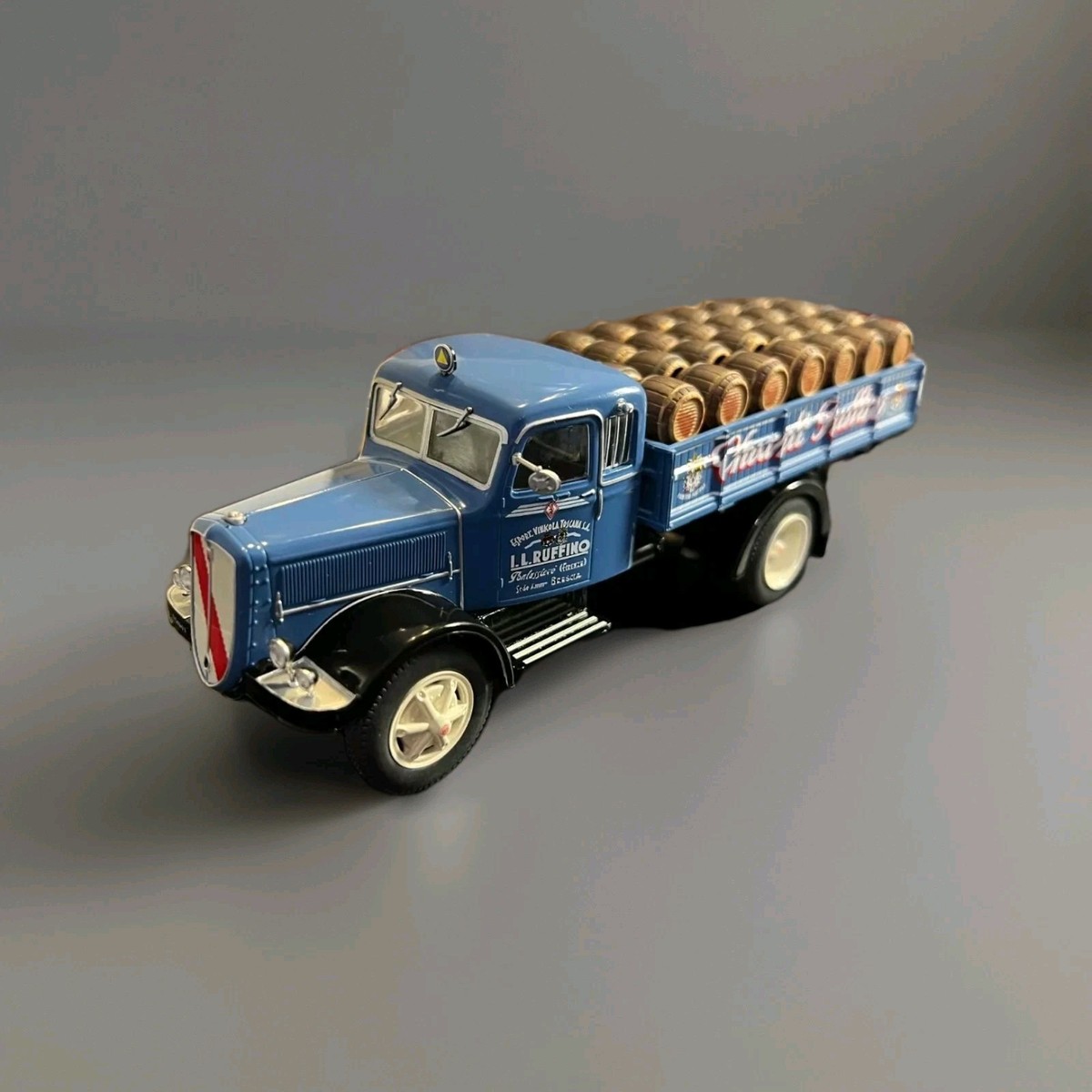 Fiat 634 N II serie Chianti Ruffino 1937 1:43