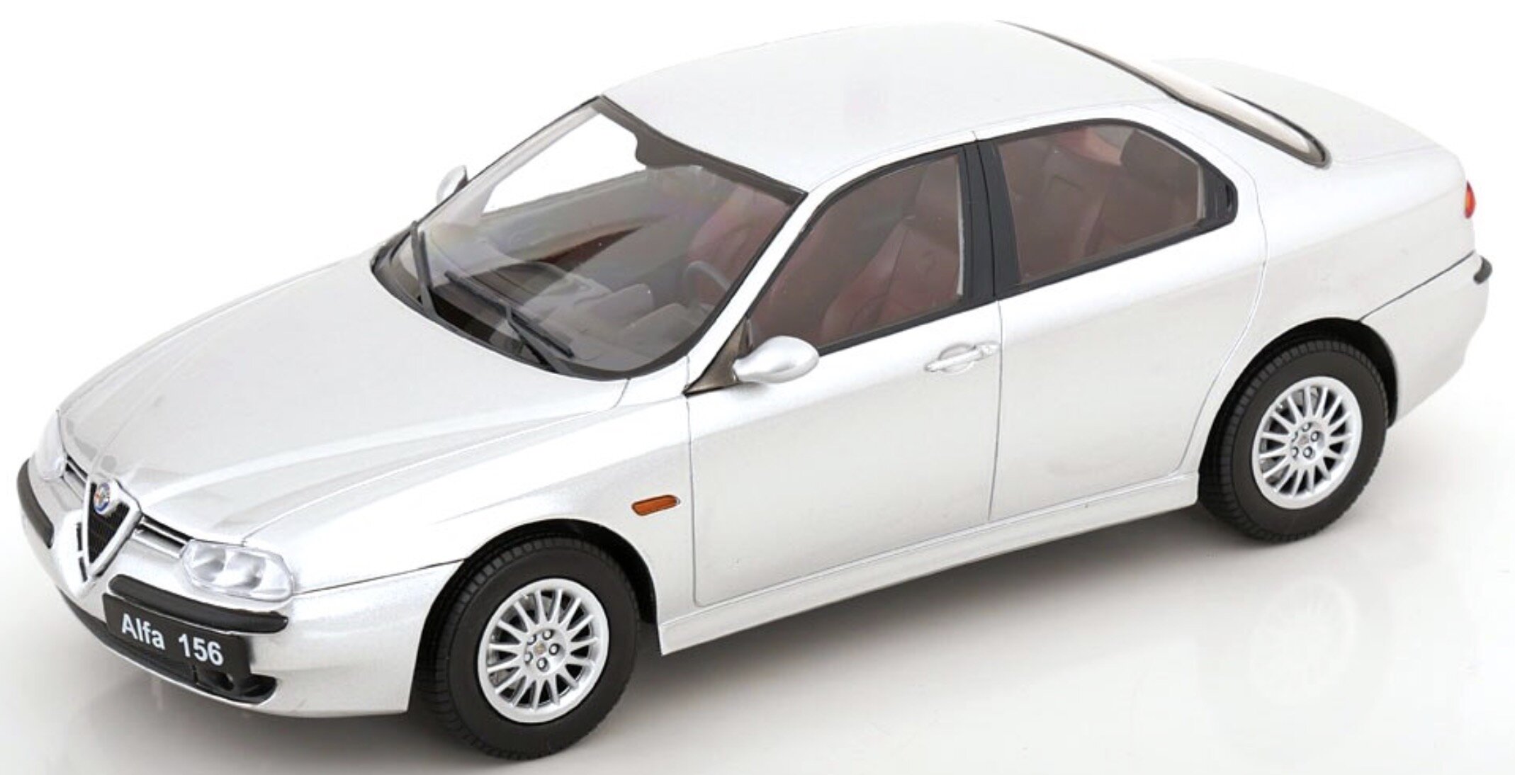 Alfa Romeo 156 1998 silver 1:18