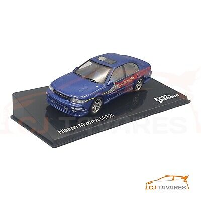 Nissan Maxima A32 blue 1:43 – Traffic Modelcars