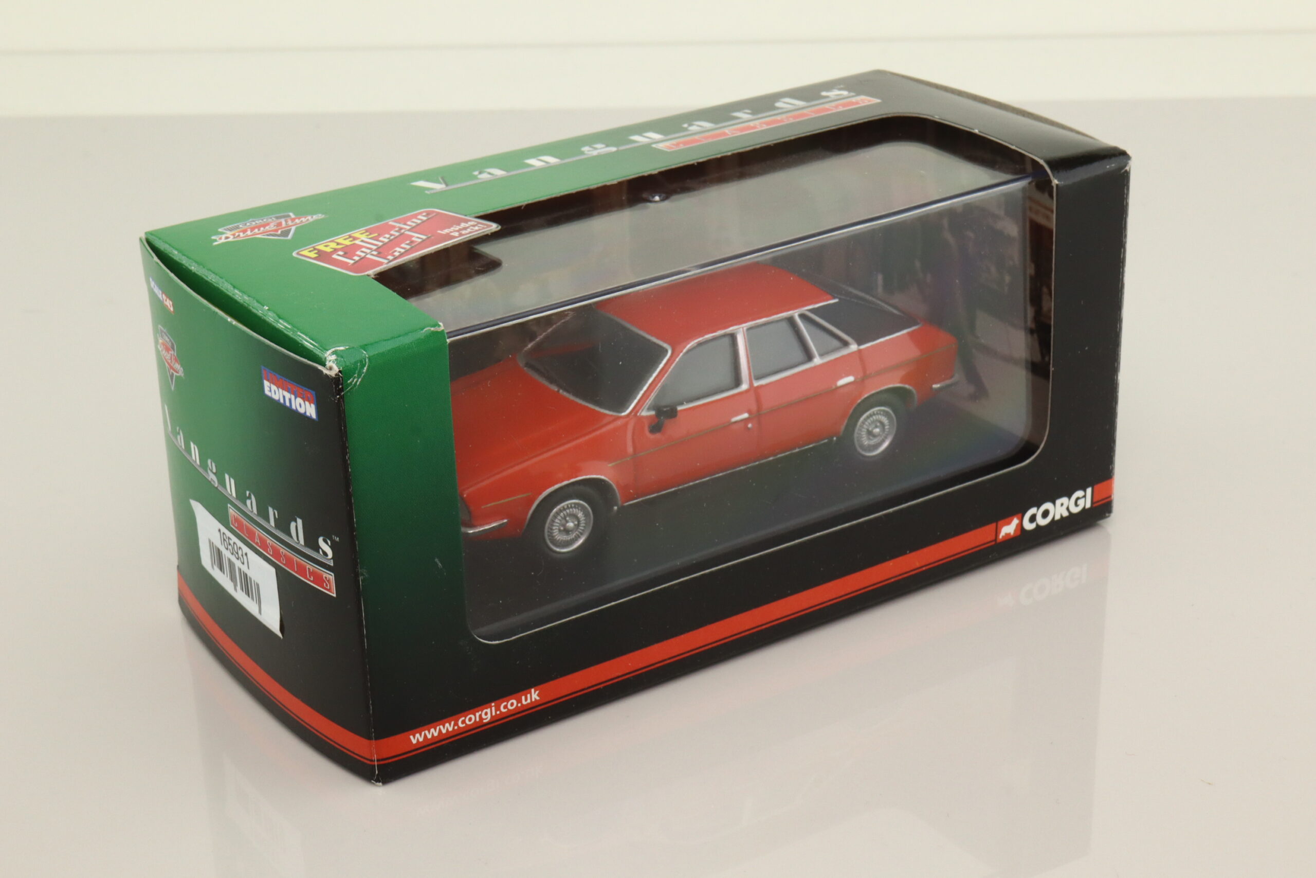 Austin Princess 2200 HL Vermillion 1:43 - Image 2