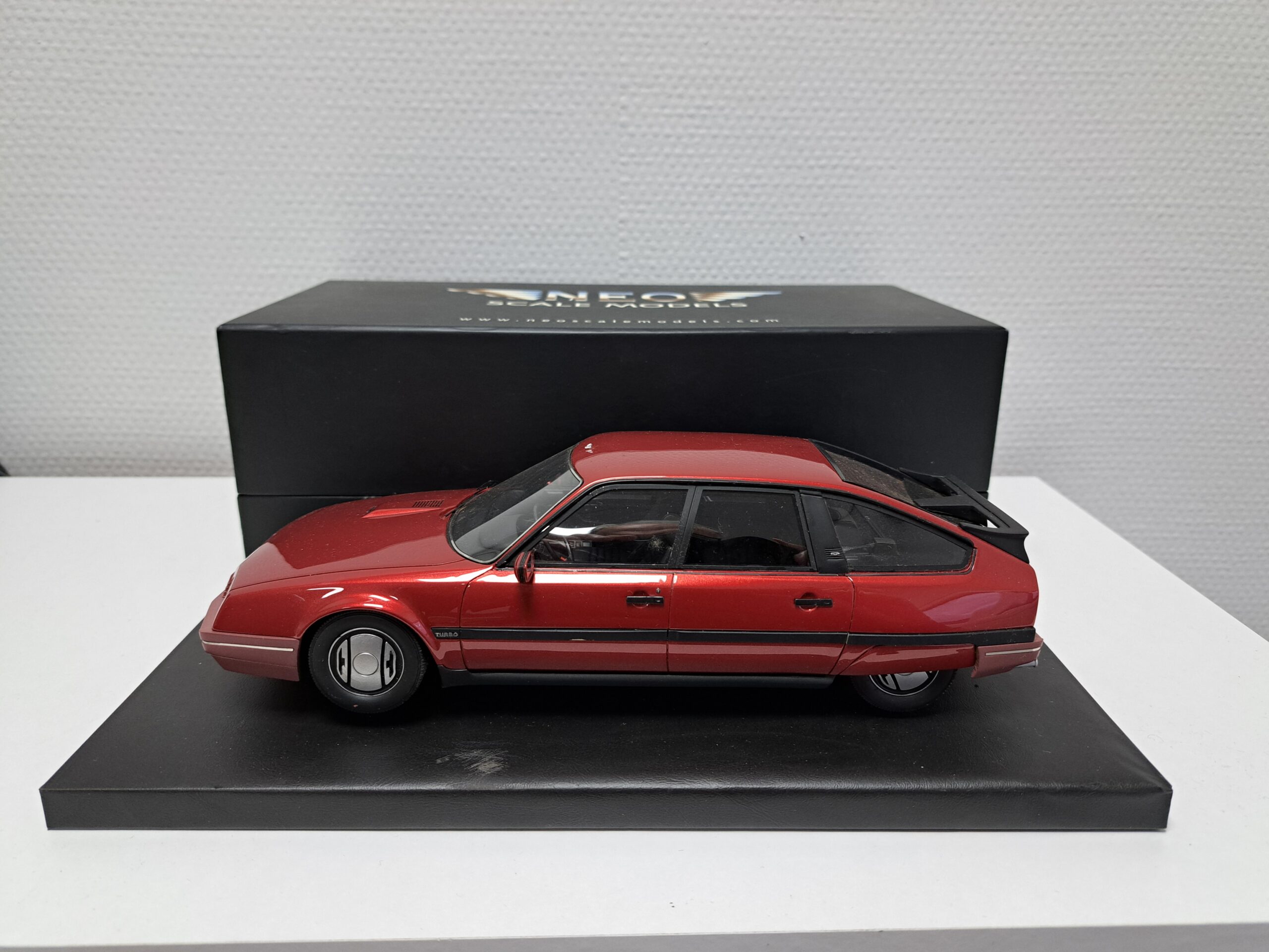 Citroen CX 2.5 GTI Turbo II 1986 red metallic 1:18 - Image 3