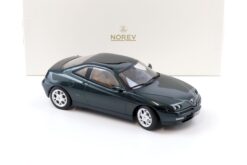 Alternative view of Alfa Romeo GTV 1999 Coventry Green metallic  1:18