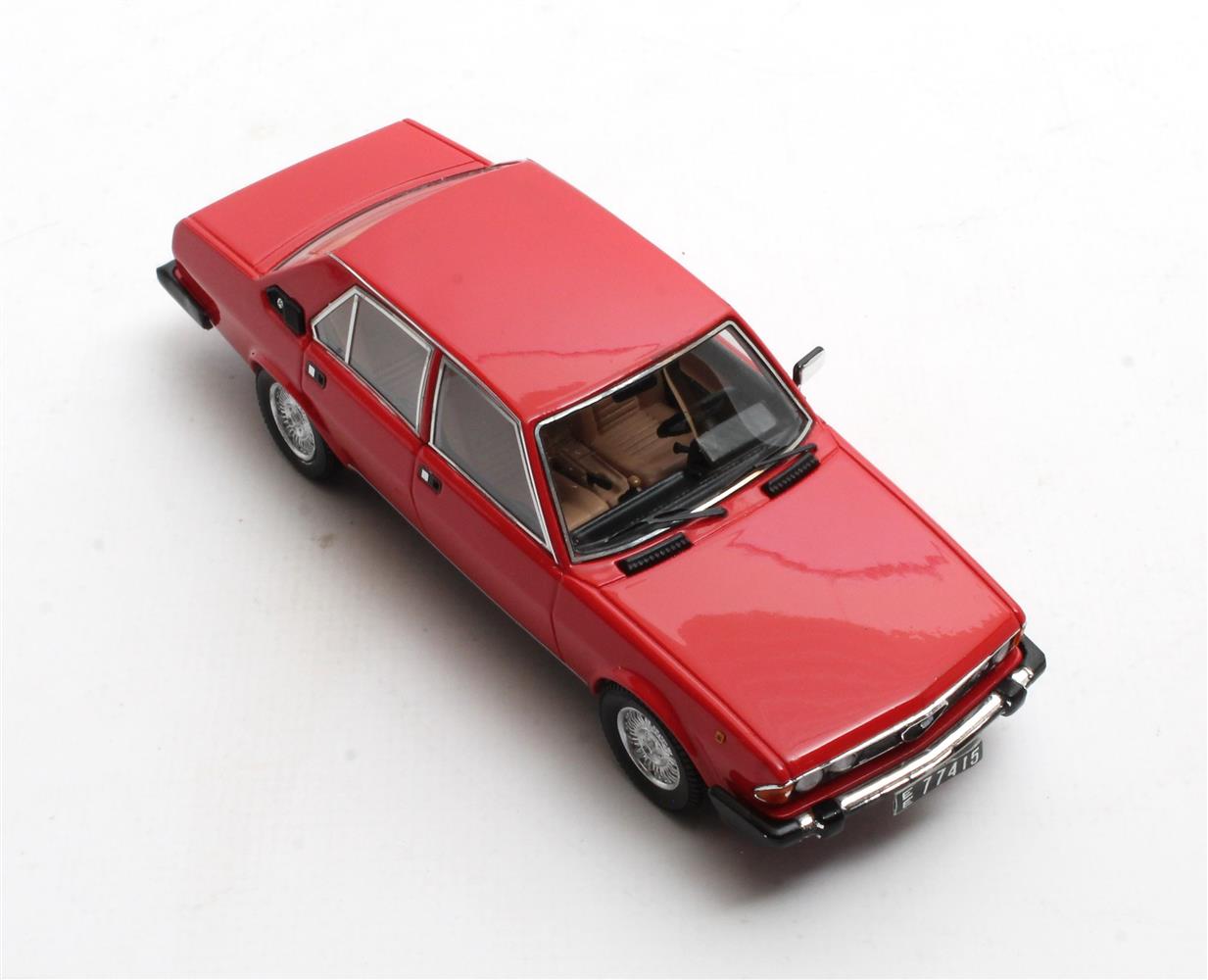 Alfa Romeo Alfa 6 2.5 1979-1983 red 1:43 - Image 4
