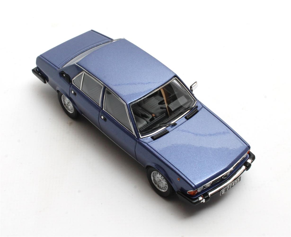 Alfa Romeo Alfa 6 2.5 1979-1983 blue metallic  1:43 - Image 4
